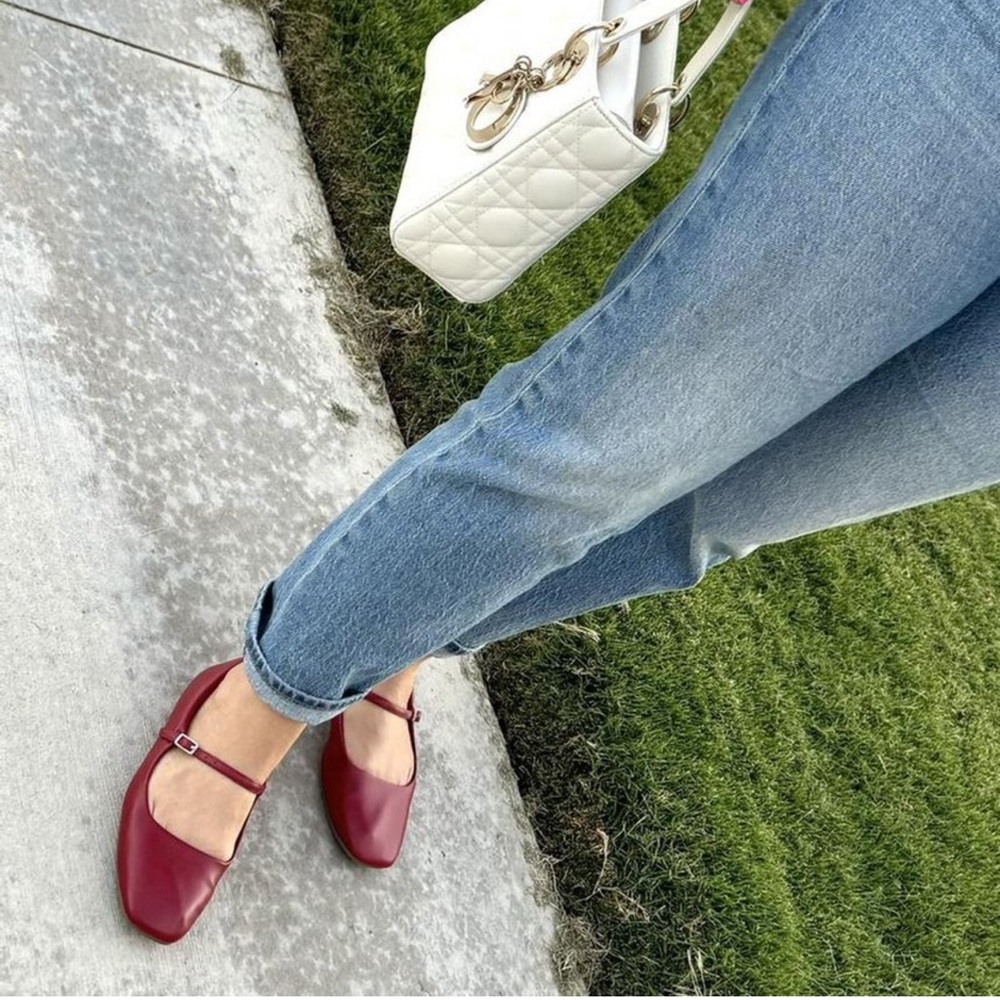 Women’s flats